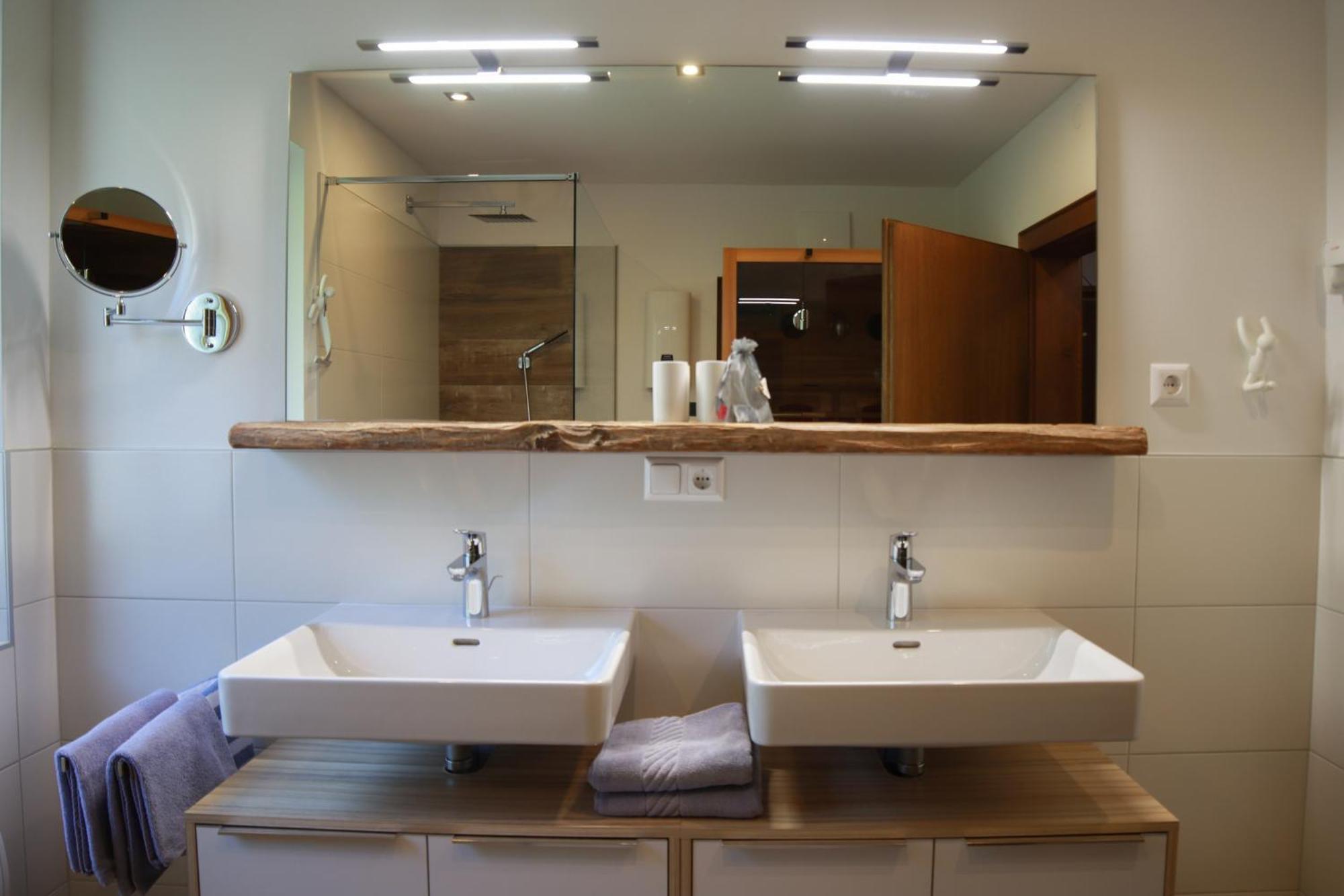 Ferienwohnung Schachner 海利根布卢特 外观 照片
